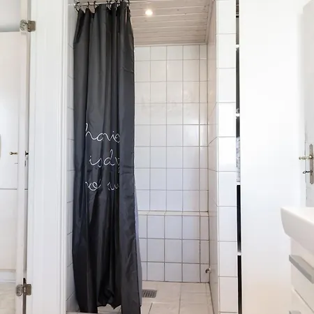 Townhouse In The Heart Of The Of Roses Villaer